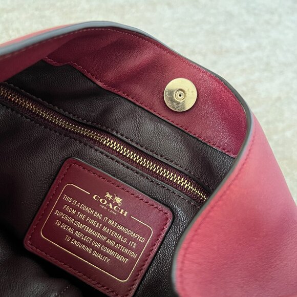 Coach Nomad Hobo Shoulder Crossbody Bag in Glovetanned Leather - Picture 7 of 16